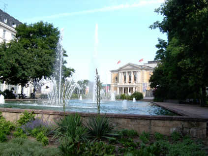 Landestheater, Theater des Friedens, Opernhaus Halle